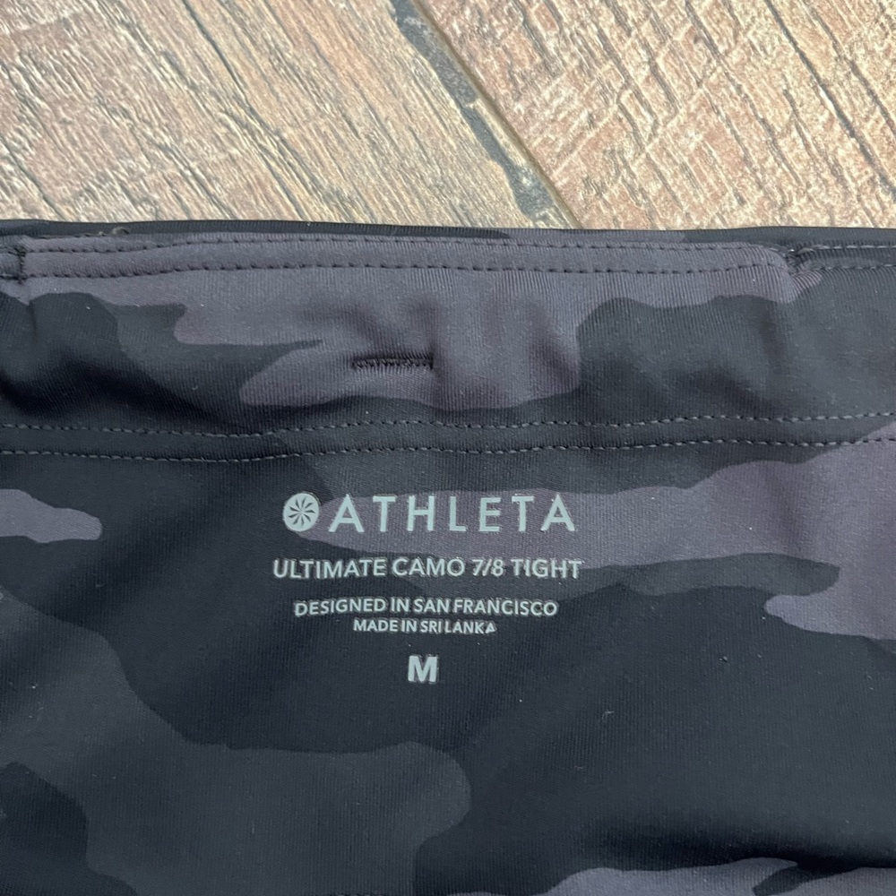 Athleta Like New Camo 7/8 leggings - Picture 8 of 8